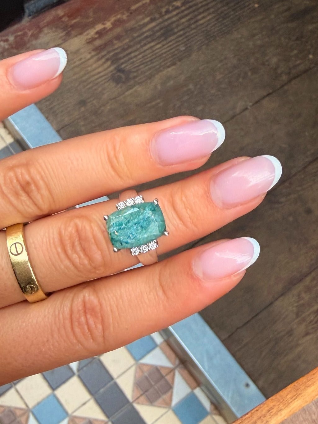 Emerald & zirconia Cushion cut Ring