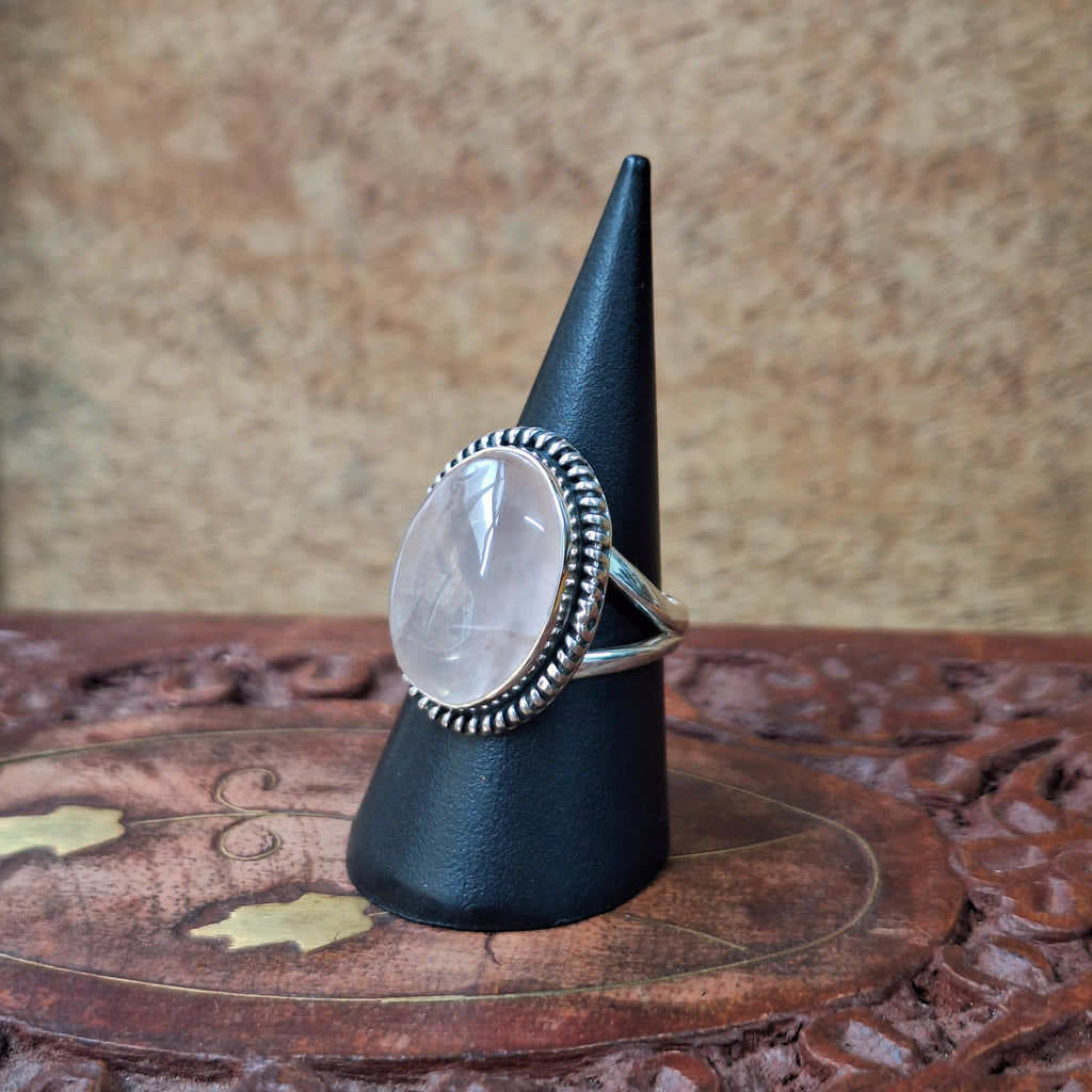 Rose Quartz Rope Detail Cabochon Ring Size 53