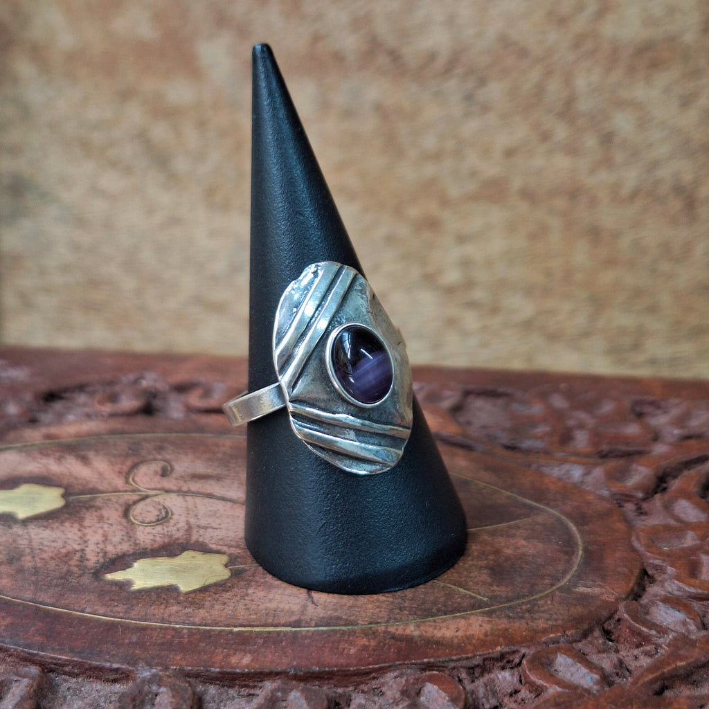 Amethyst Modernist Shield Detail Cabochon Ring Size 57