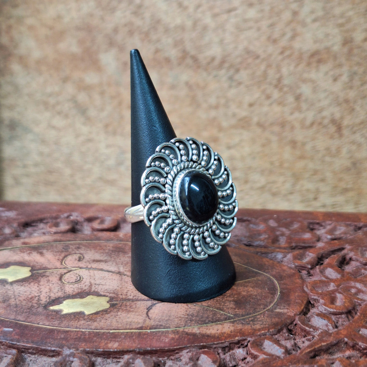 Black Onyx Sun Detail Cabochon Ring Size 57