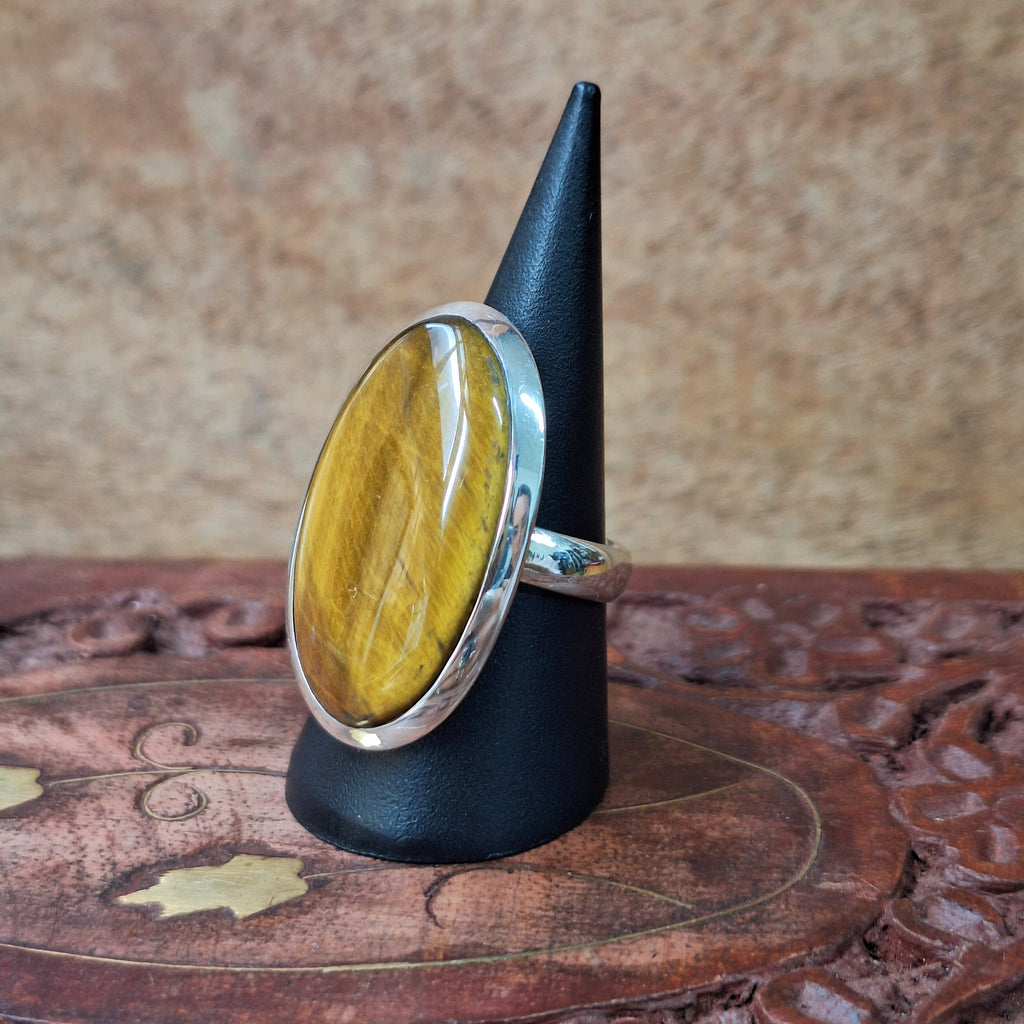 Golden Tiger's Eye Cabochon Oval Ring Size 55