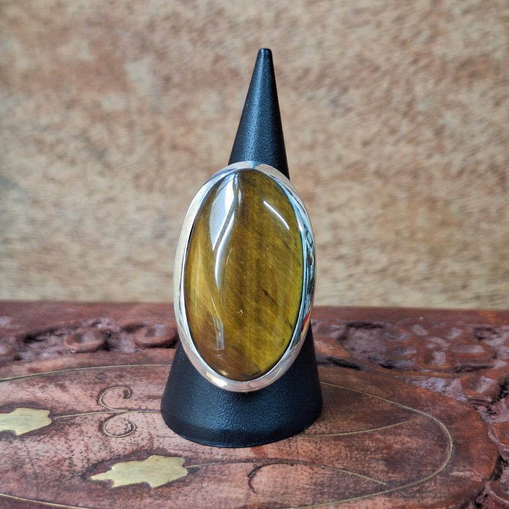 Golden Tiger's Eye Cabochon Oval Ring Size 55